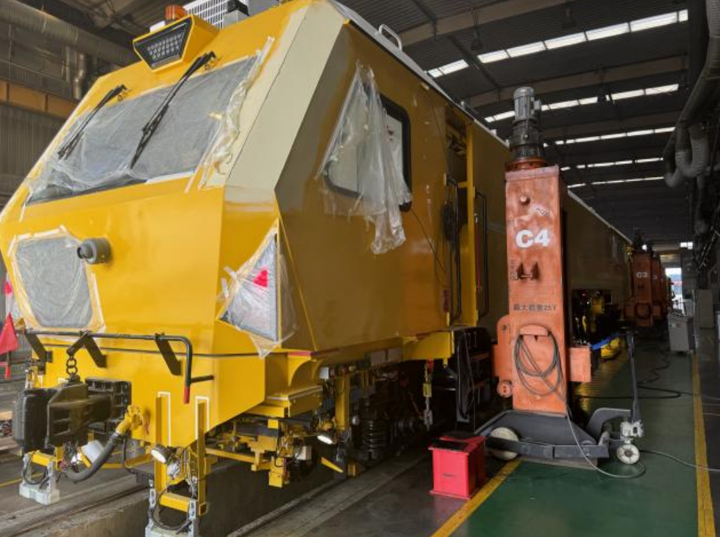 中國鐵建壓軌列車智能在線油液監(jiān)測系統(tǒng)應(yīng)用案例