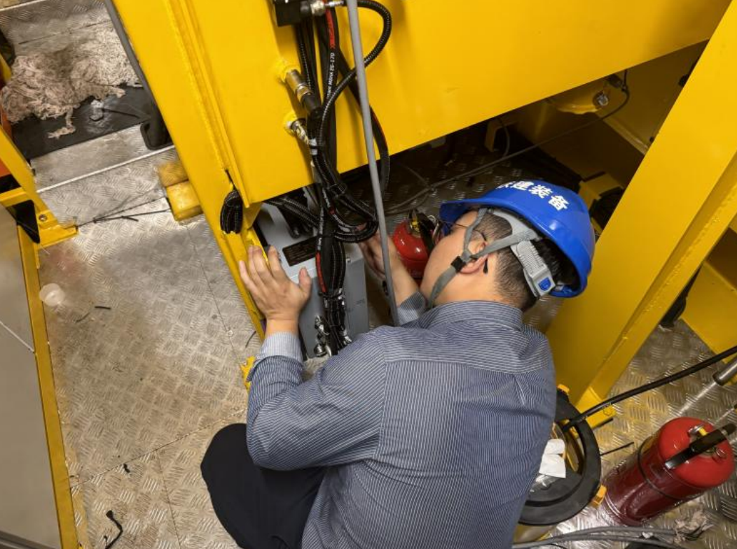 中國鐵建壓軌列車智能在線油液監測系統應用案例 圖4