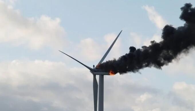  抗磨液壓油變黑一般說(shuō)明油變質(zhì)